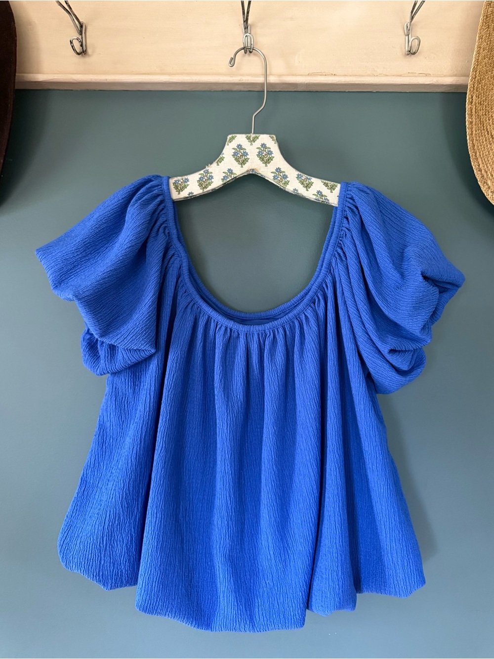 Blue Short-Sleeve bubble hem Top Sz large